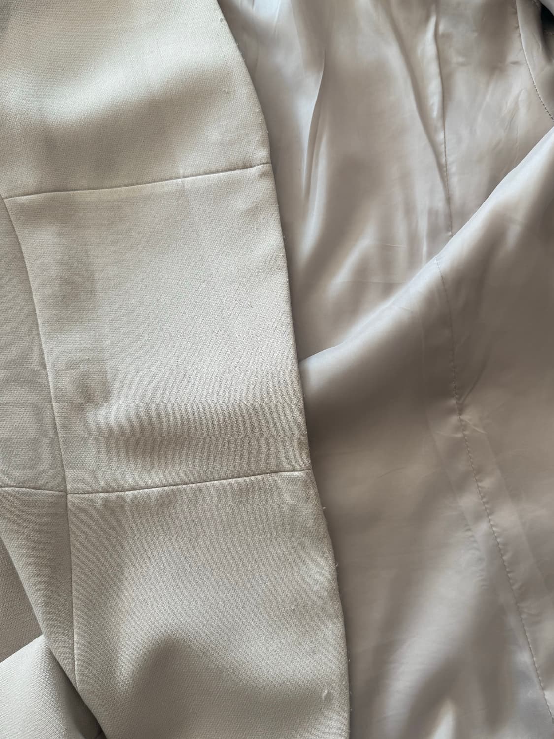 Odessa 베이지 여성 정장 세트 상품이미지3