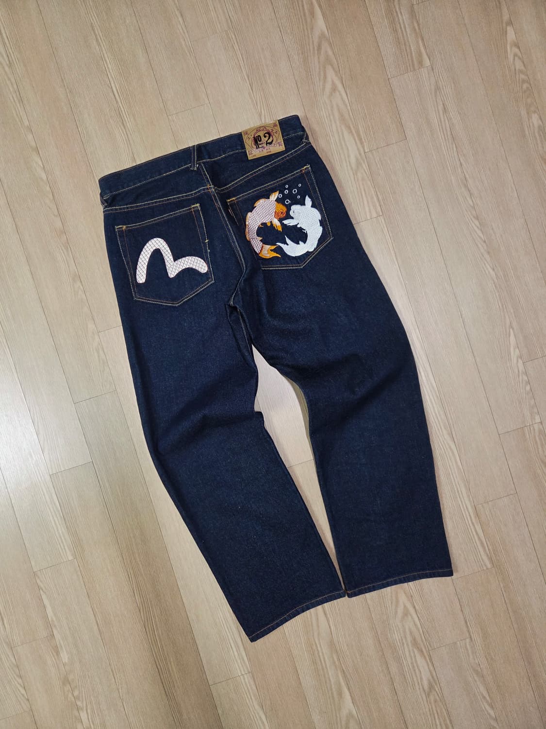 에비수 코이피쉬 자수 레귤러 핏 데님 팬츠 상품이미지6