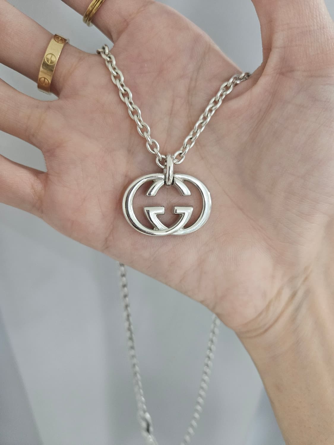 구찌 인터로킹 G 실버 라지펜던트 목걸이 [정품] 상품이미지4