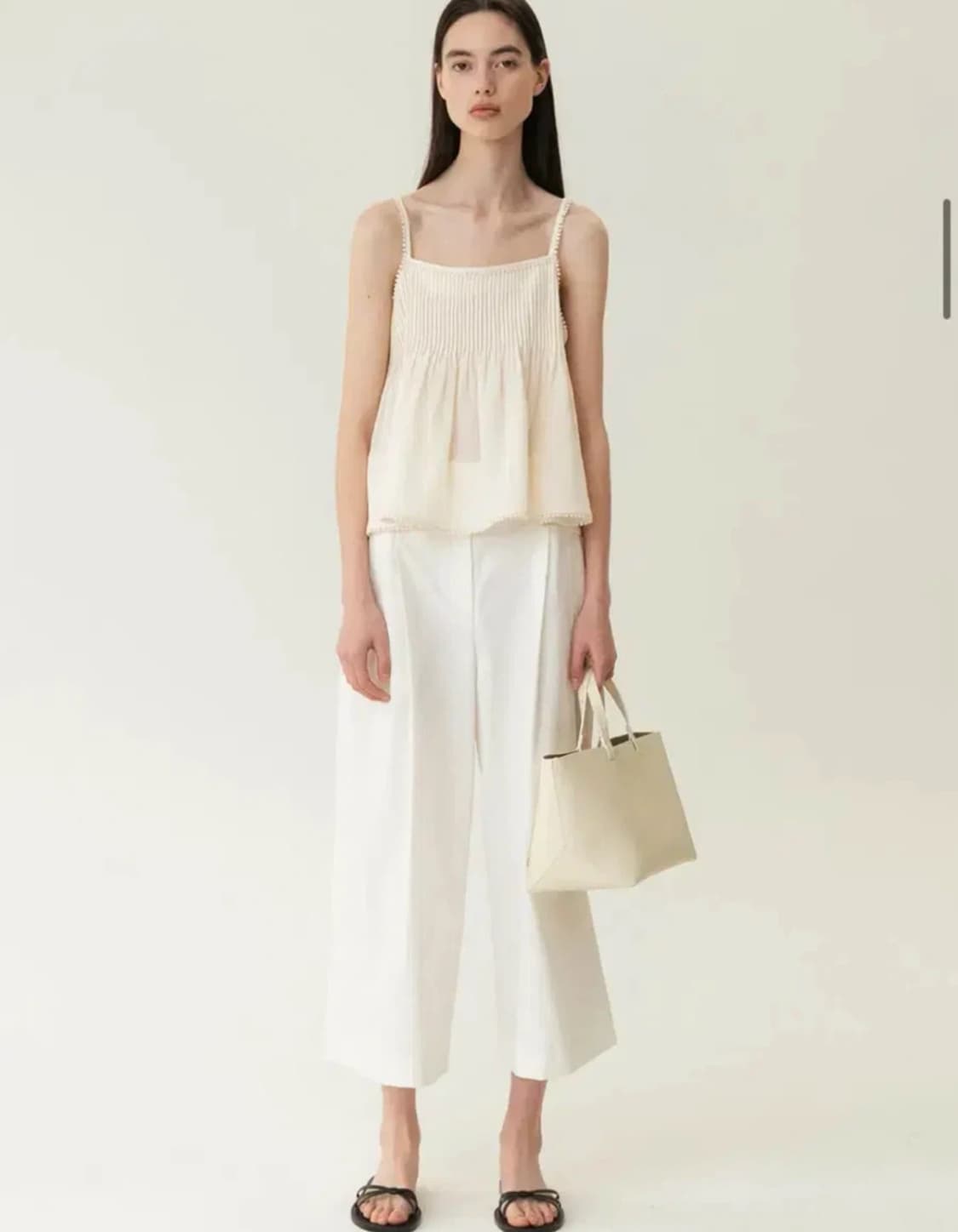 [킨더살몬] Pintuck Lace Sleeveless Top (크림) 상품이미지3