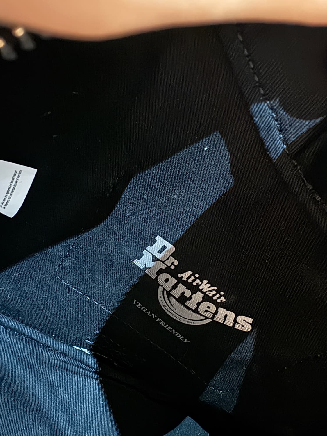 닥터마틴 보우백 블랙 백팩 숄더 크로스 상품이미지4