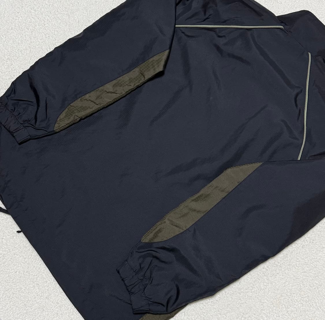 나이키 일본 블랙 올리브 카키 바람막이 상품이미지6