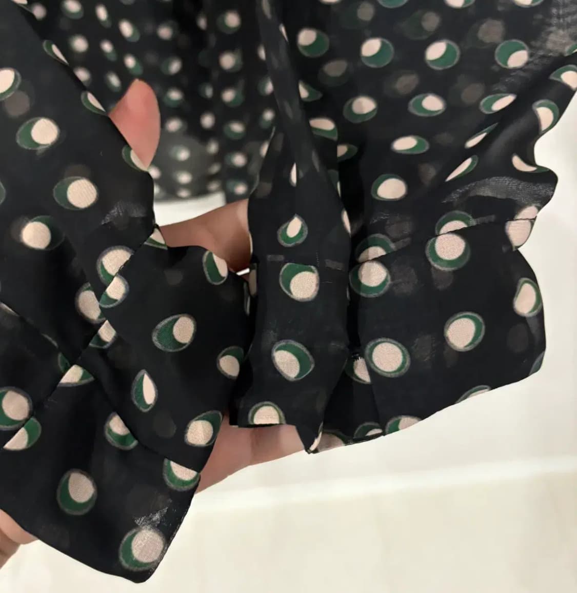 타임 포스트모던 도트 쉬폰 블라우스 상품이미지6