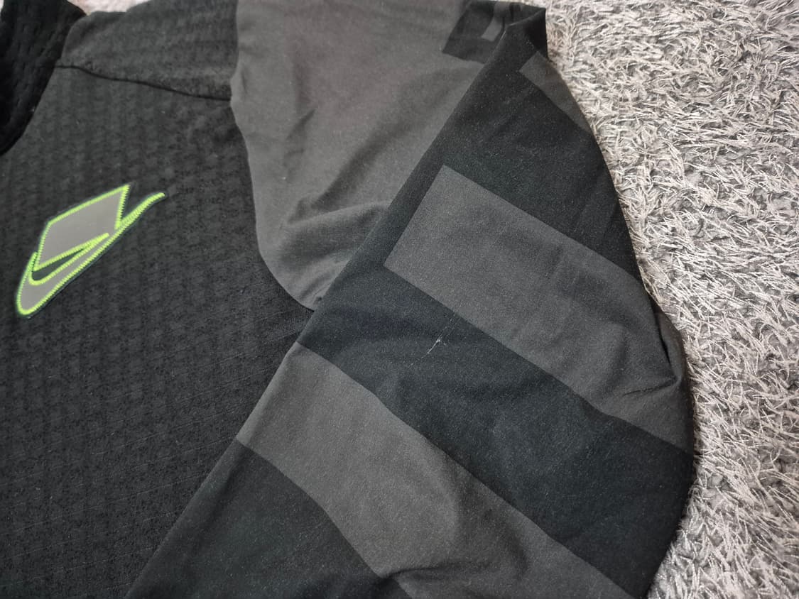 나이키 남성 약기모 러닝 하프집업셔츠 L 상품이미지3