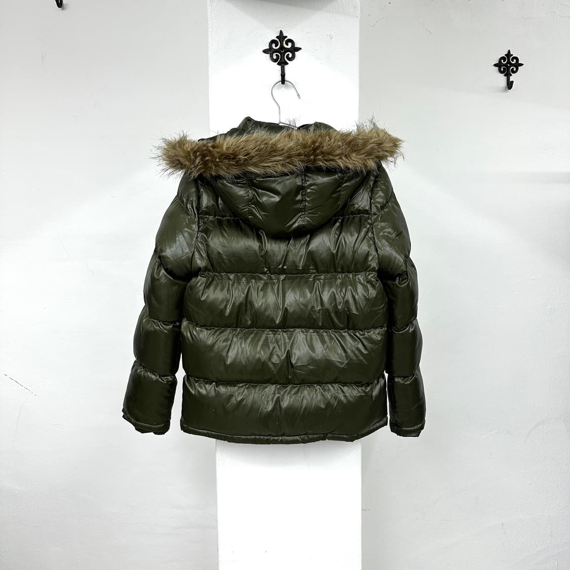 Khaki glossy down jacket 상품이미지3