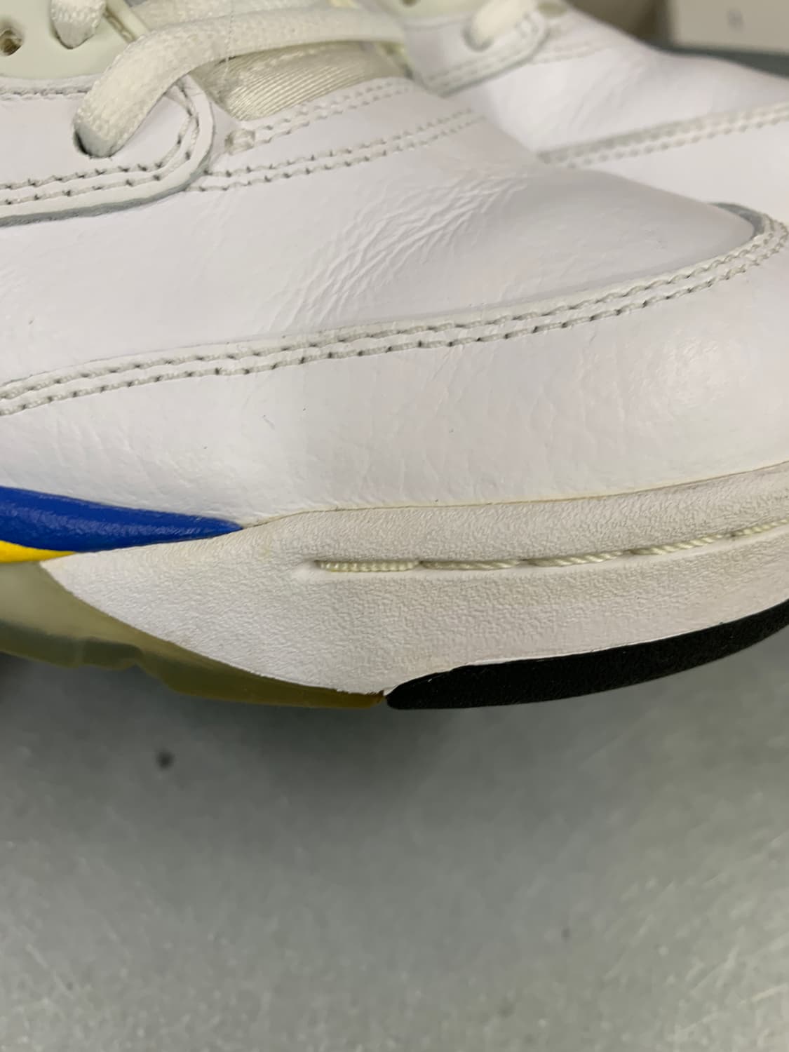 나이키 에어조던 5 레트로 레이니 275 상품이미지10