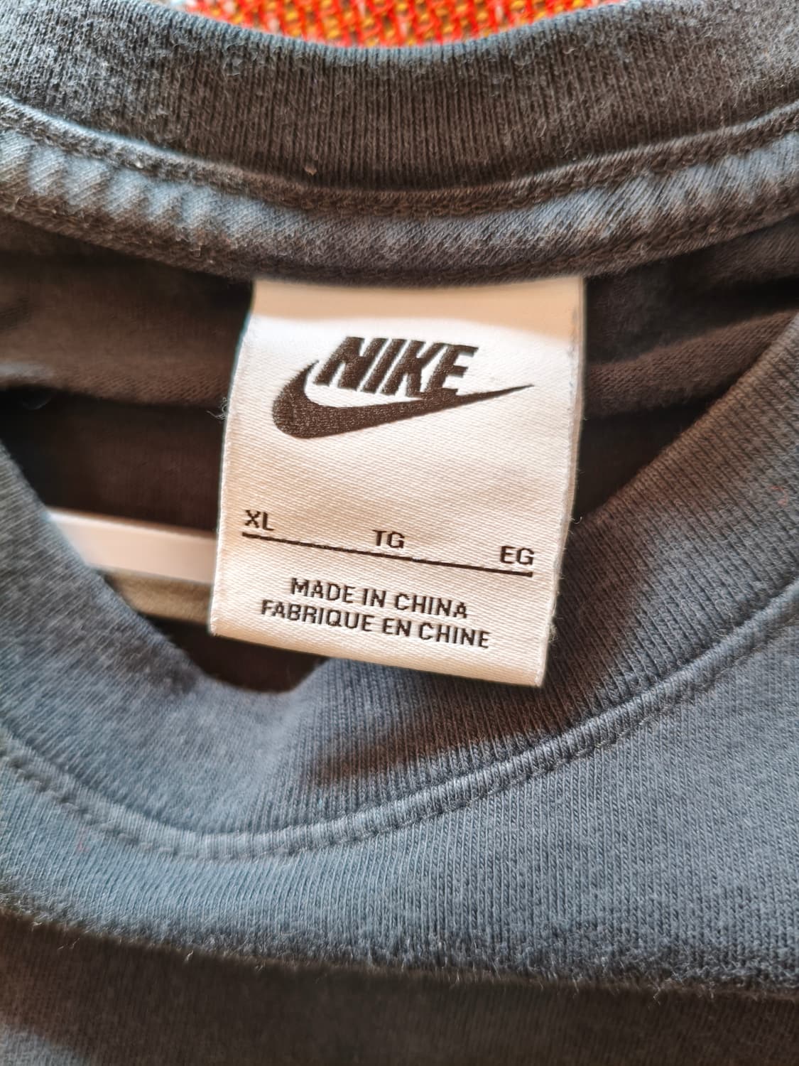 나이키 한글 반팔티 검정 사이즈XL 판매합니다 상품이미지4