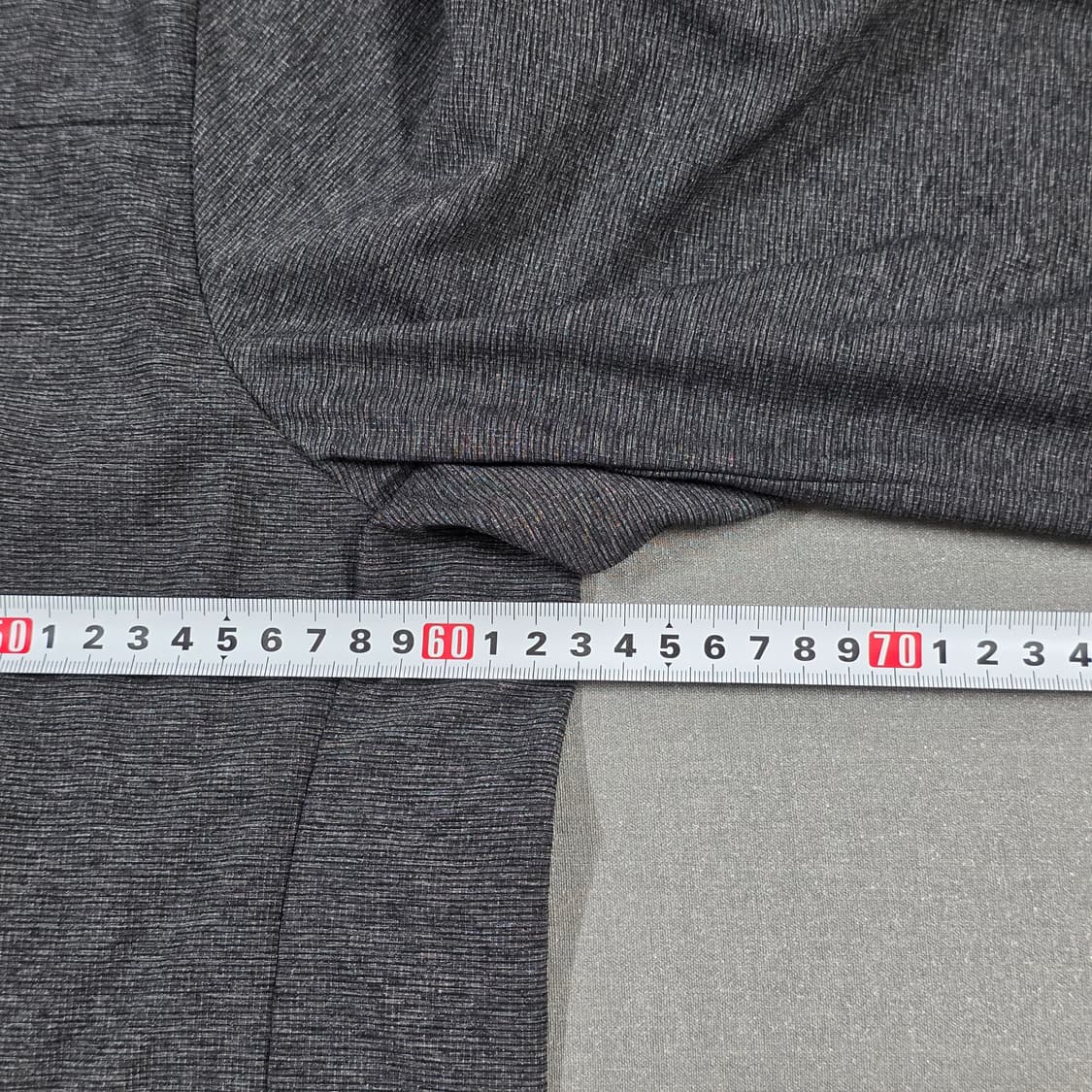 110) 데상트 후드 경량 스판 바람막이 차콜그레이 상품이미지7