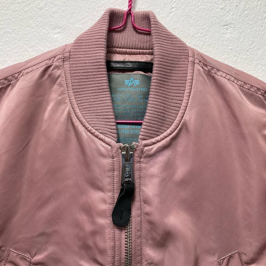 알파인더스트리 걸리쉬 크롭 MA-1 상품이미지2