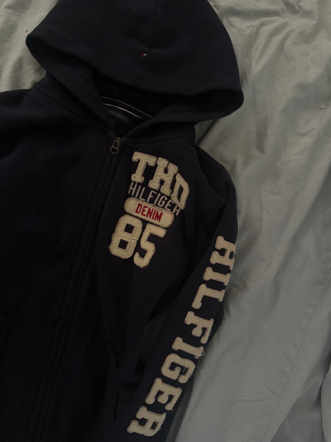 타미힐피거 화이트 패치 후드집업 상품이미지2