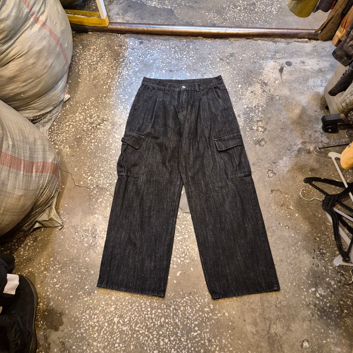 30인치 흑청 와이드핏 카고데님팬츠  상품이미지4