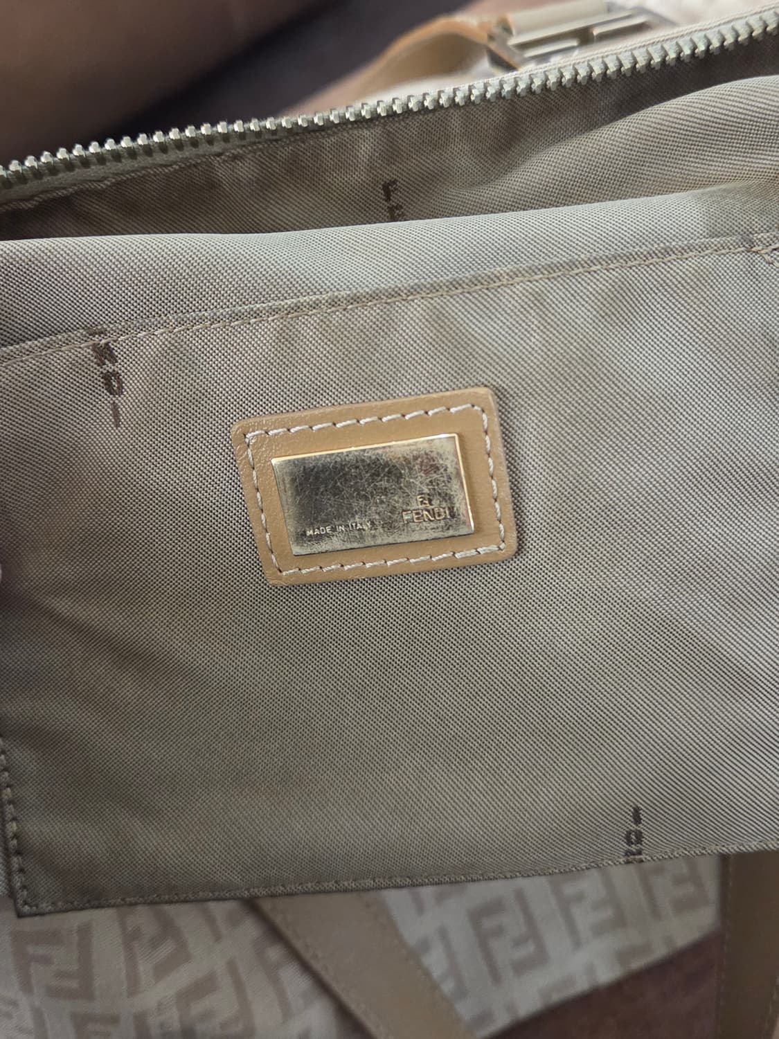 FENDI 펜디 주키노 레더 스트랩 숄더 백 상품이미지7