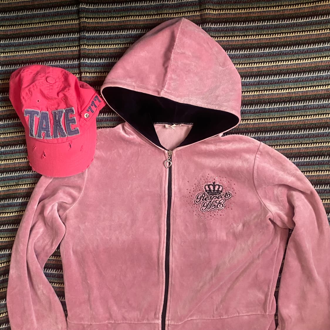 (모자서비스)쥬씨꾸띄르 큐빅벨벳 후드집업 상품이미지2