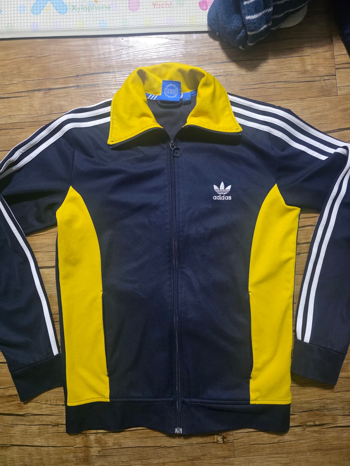 아디다스  트랙탑 상품이미지1