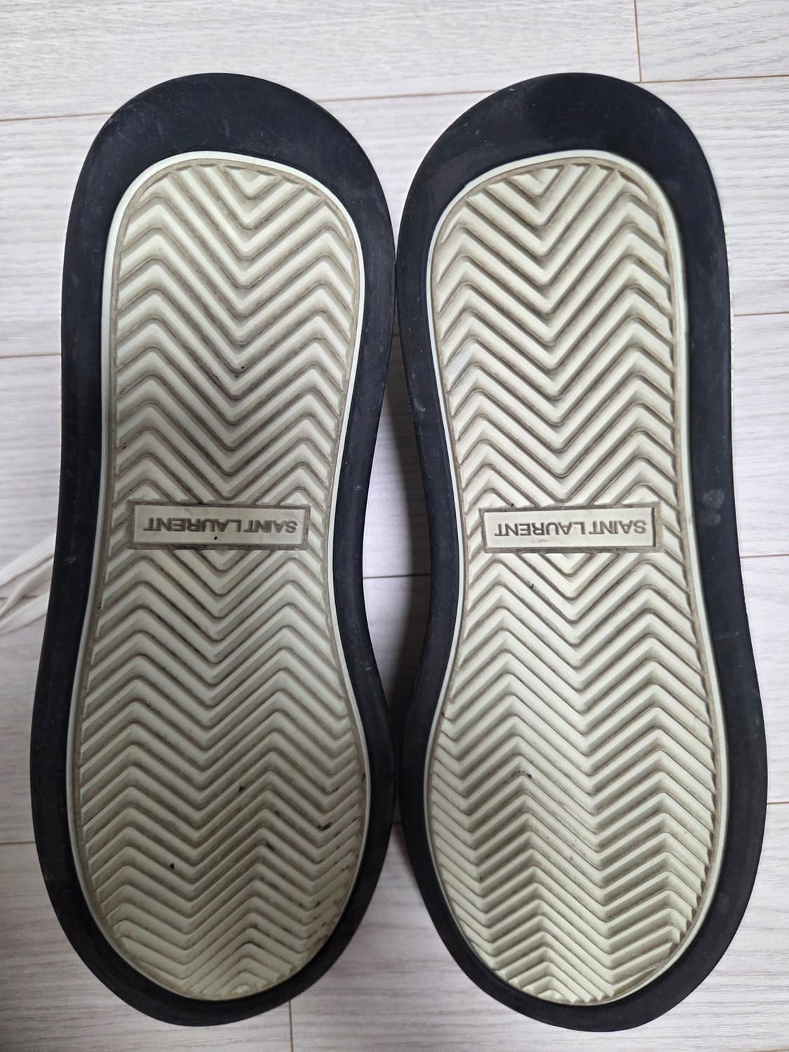 생 로랑 상품이미지5