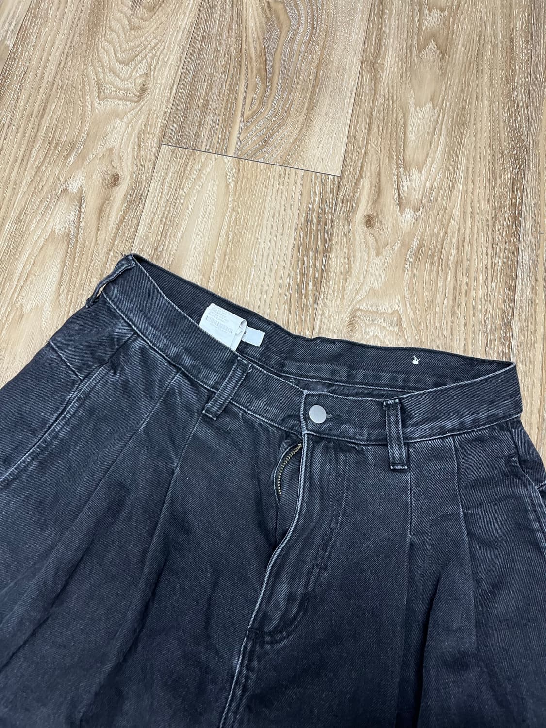 에잇세컨즈 투턱 와이드 커브드 흑청바지 33 상품이미지7