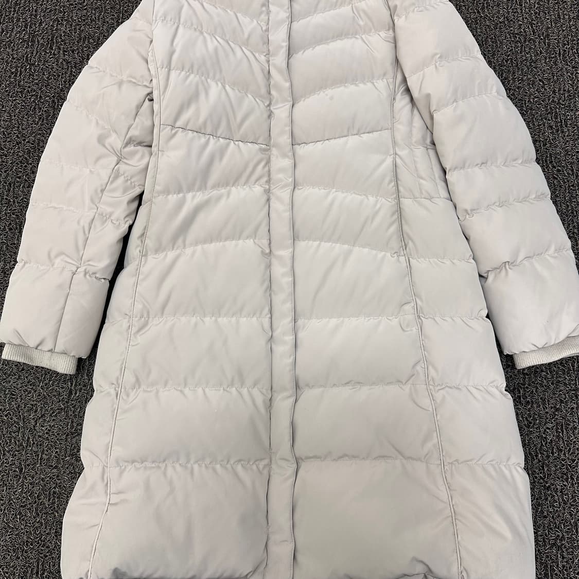 on & on 온앤온 여성 덕다운 롱패딩 95사이즈 상품이미지3
