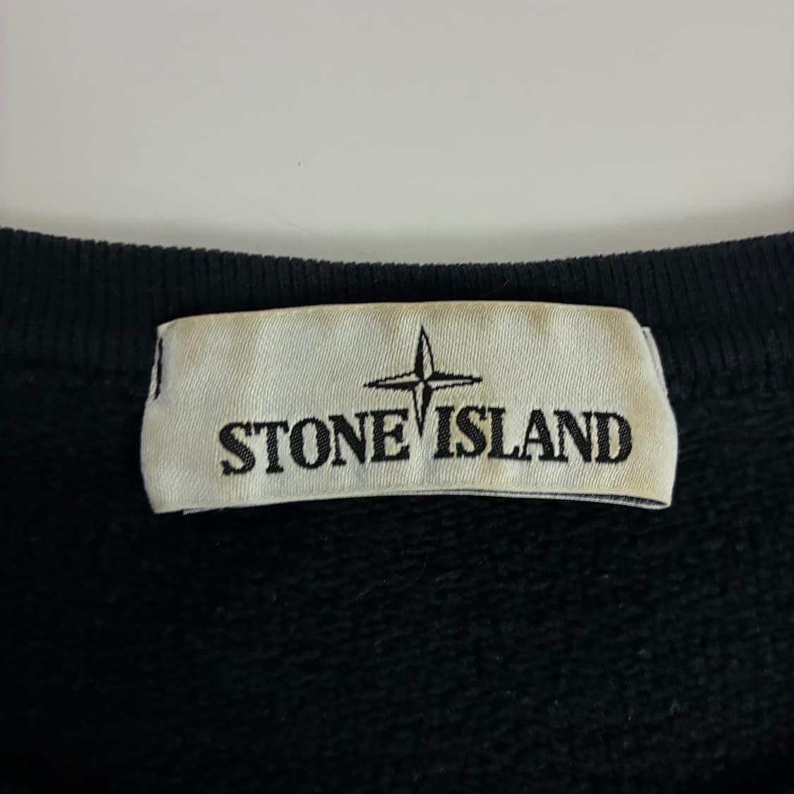 Stone island 스톤 아일랜드 블랙 와펜 맨투맨 상품이미지4