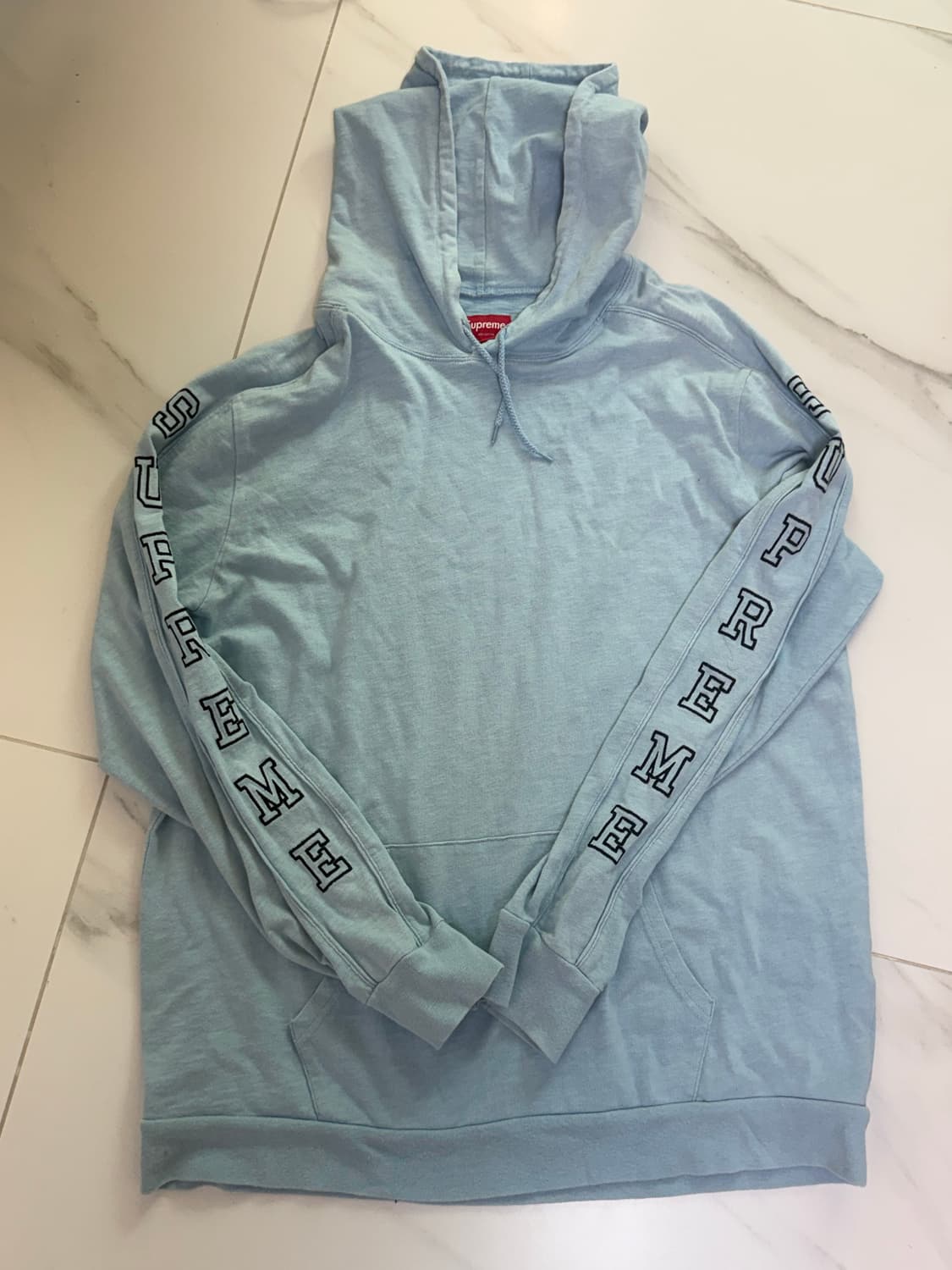 슈프림 18ss 후드티 상품이미지1