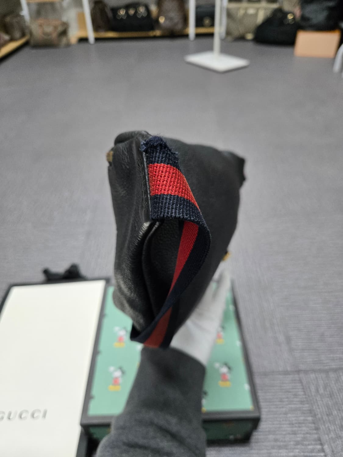 [특가][정품]구찌 띠로고 힙색 상품이미지5