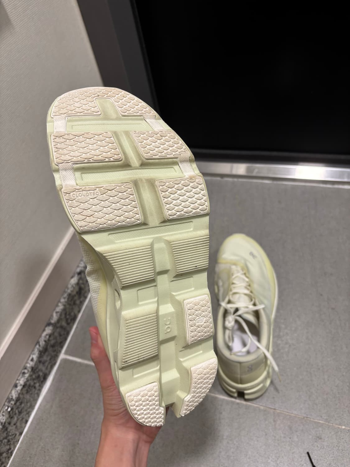 온러닝 파프 클라우드몬스터 2 시들링 화이트 상품이미지7