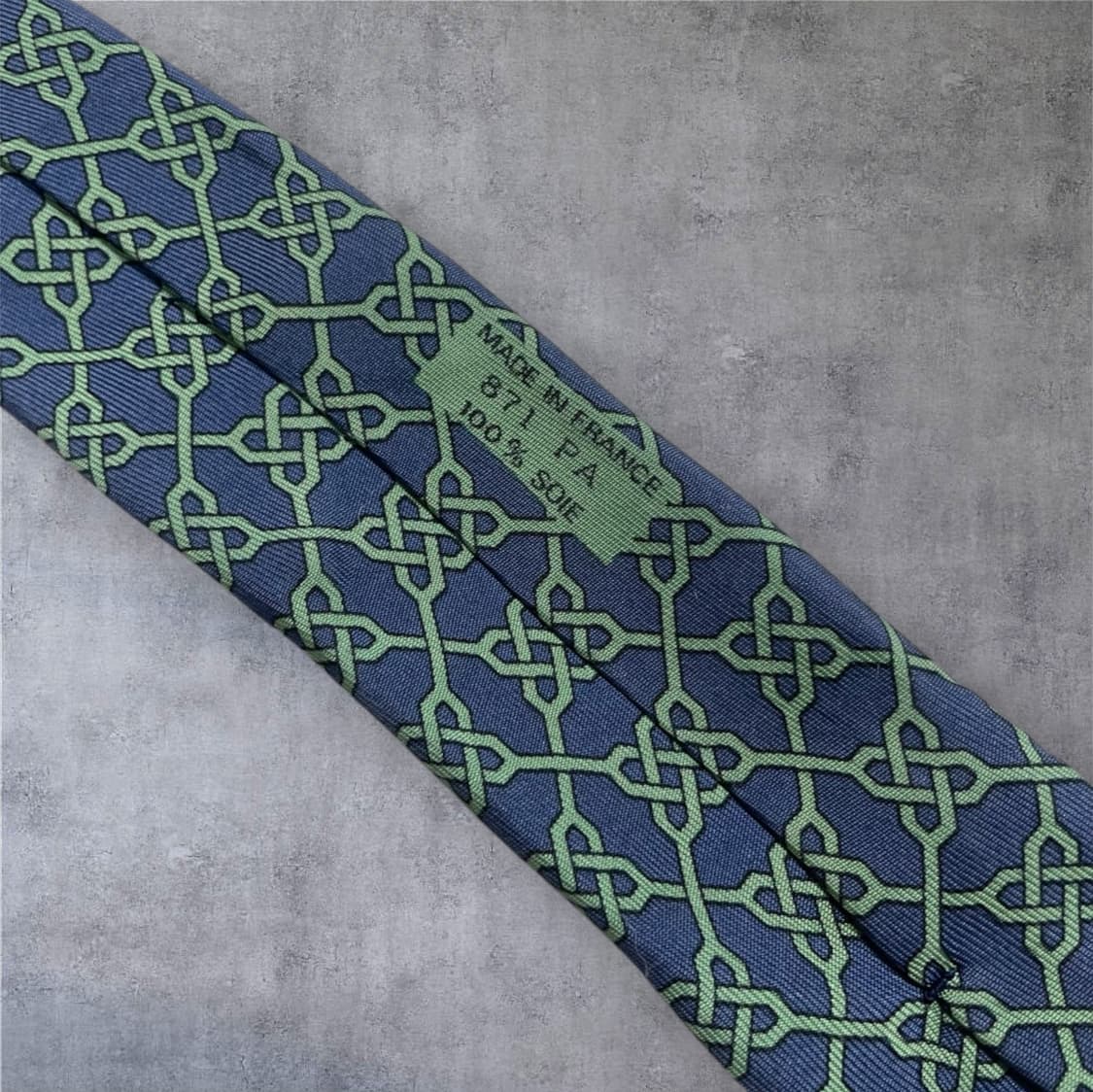 에르메스 Hermes 네이비 그린 셀틱 매듭 패턴 실크 넥타이 상품이미지3
