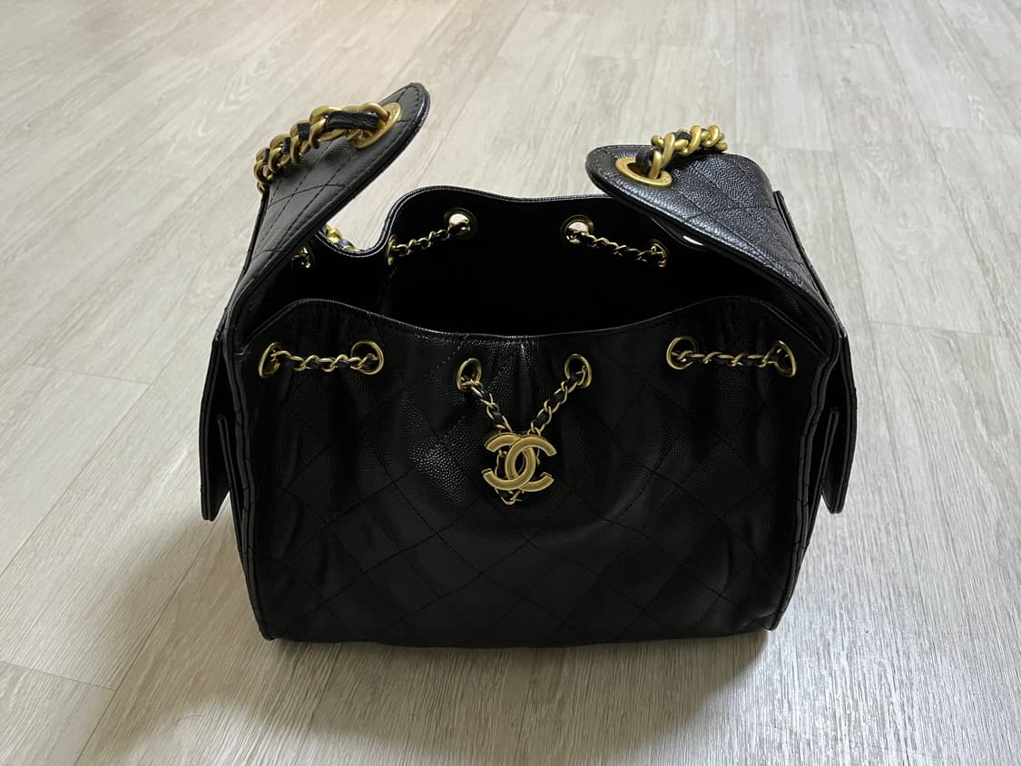 샤넬 25백 스몰 캐비어 금장 상품이미지5