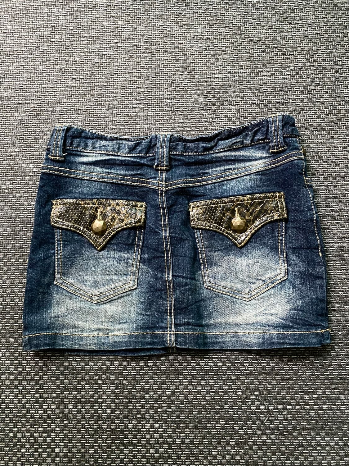 Python Leather Detail Stud Skirts 상품이미지4