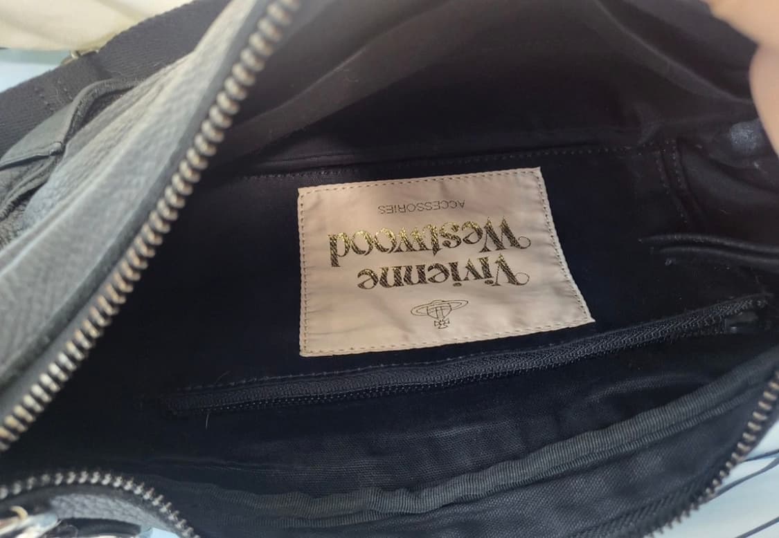 비비안웨스트우드 크로스백 정품 상품이미지4