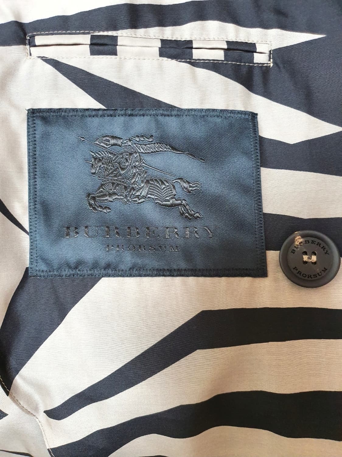 버버리프로섬 / 지브라 트렌치코트 / 50 상품이미지6