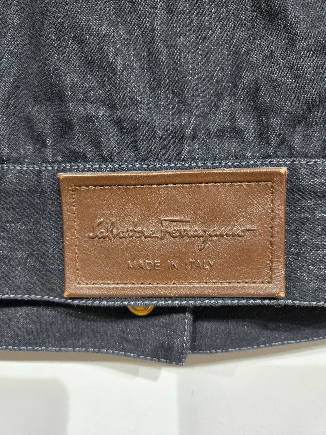 페라가모 블랙 데님 숏 자켓 상품이미지8