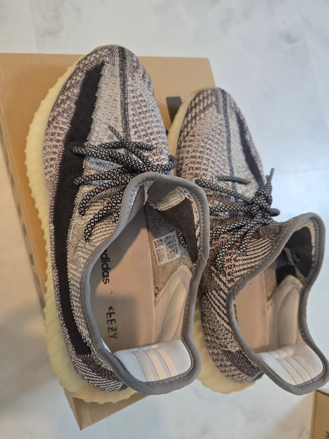 이지부스터350 V2 자이온 285사이즈 상품이미지4