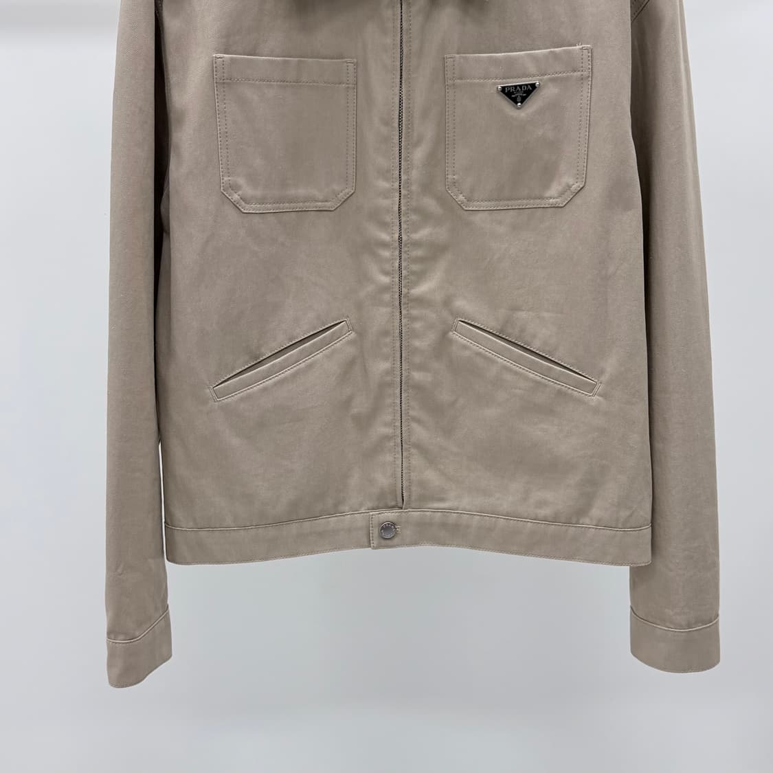 [S+급/L] 프라다 삼각로고 데님 블루종 베이지 자켓 상품이미지4