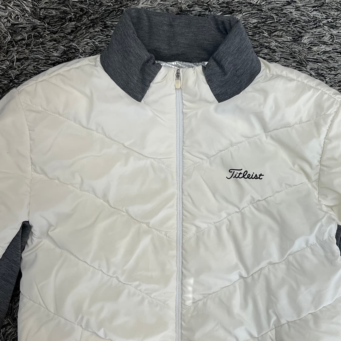 타이틀리스트 여성 골프 구스다운 경량패딩 M(90) 상품이미지2