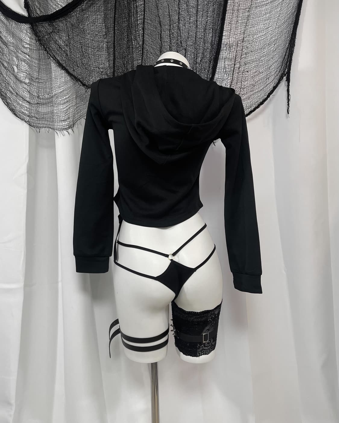 black crop hood zip-up 상품이미지3