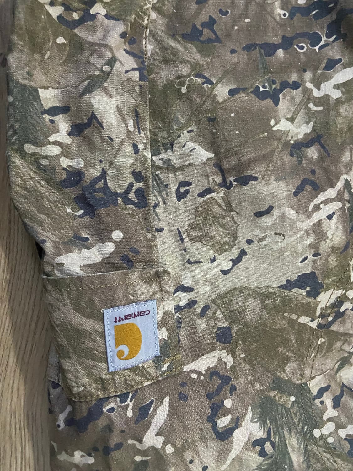 칼하트 레귤러 카고 Camo Combi Sand 상품이미지1
