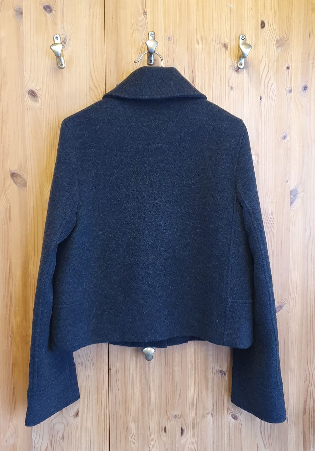 66.COS 크롭 울 자켓  상품이미지2