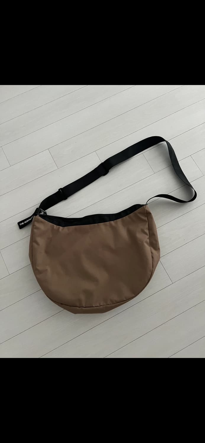 노스페이스 눕시 크로스백 브라운 상품이미지3