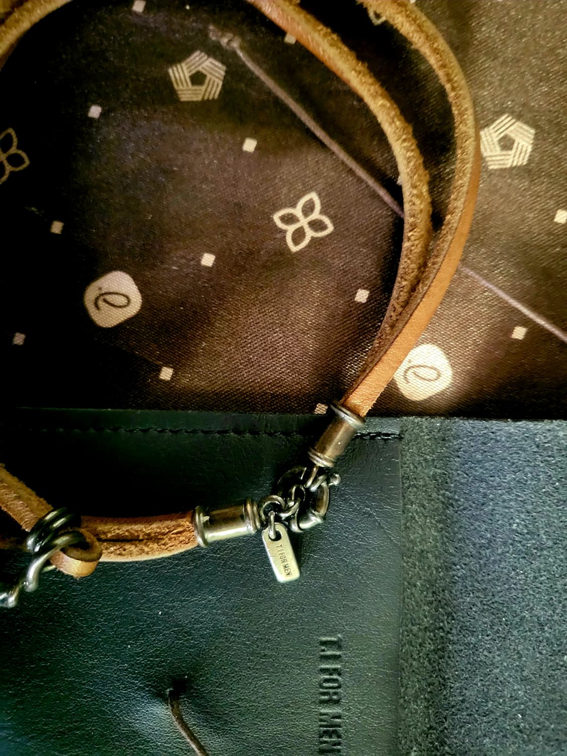 [미사용 새상품] 티아이포맨- 양가죽 팔찌 상품이미지3