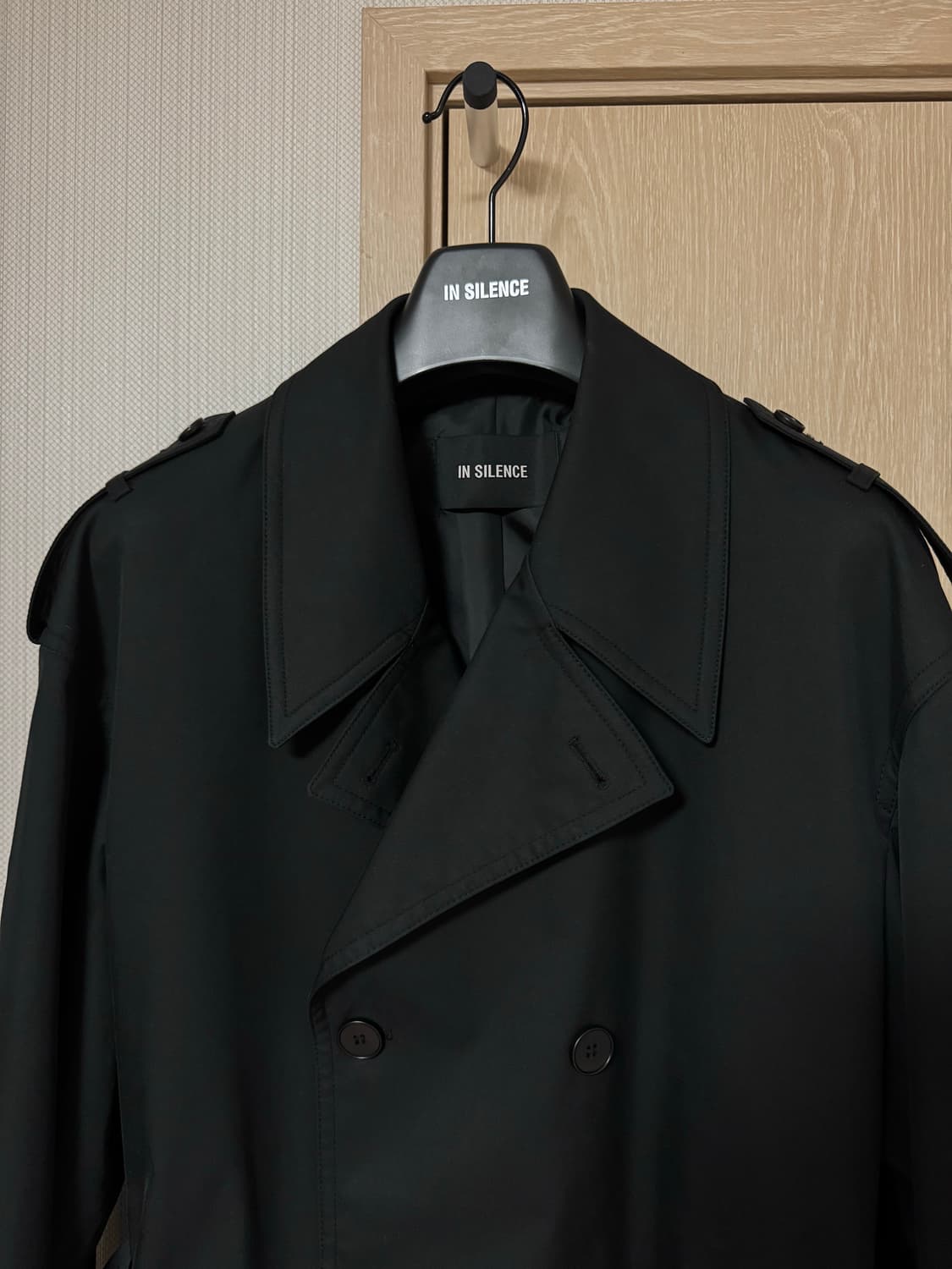 인사일런스 오버사이즈 트렌치코트 블랙[L] 상품이미지3