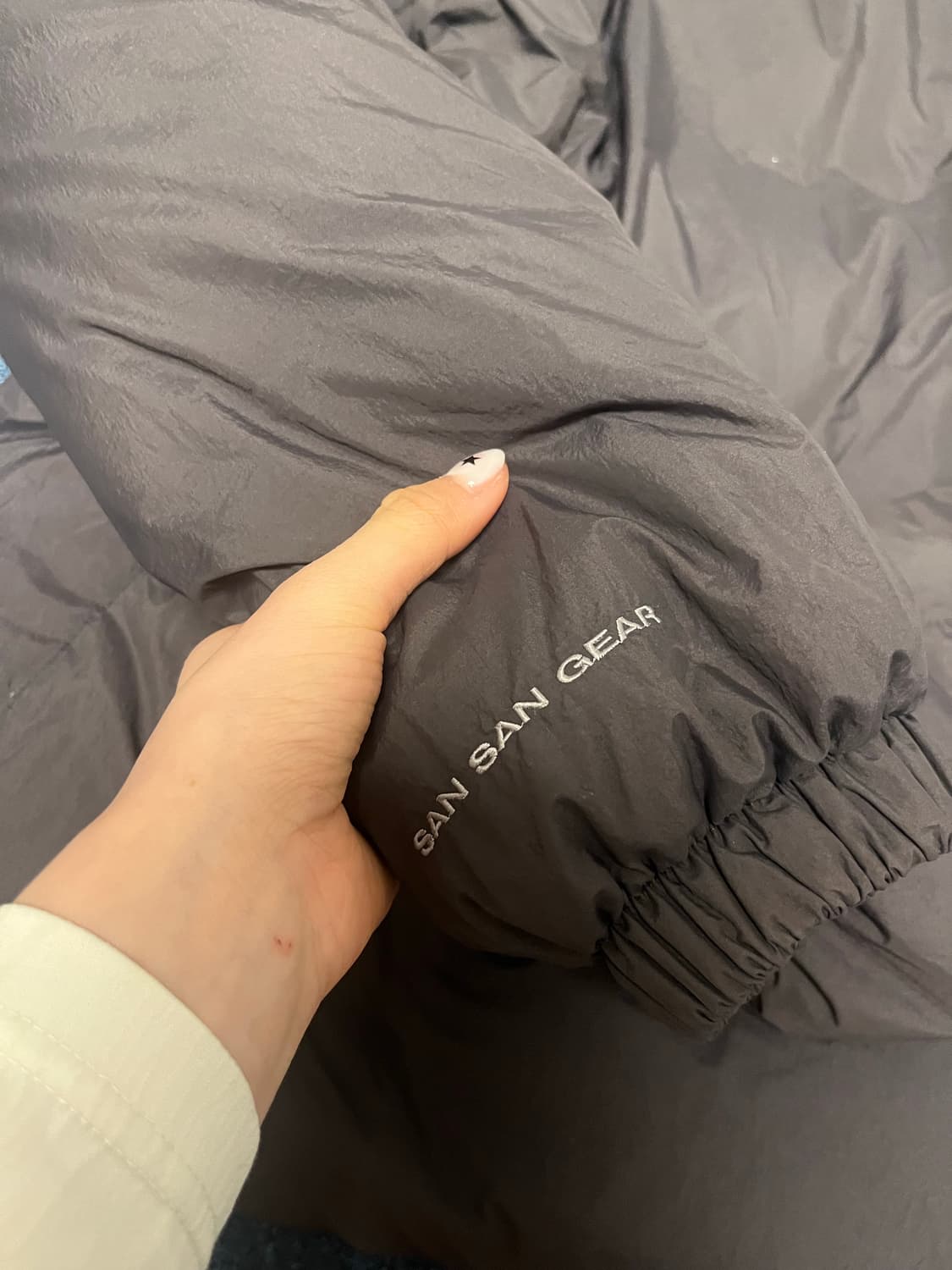 산산기어 패딩 다크브라운/블랙 1사이즈 상품이미지4