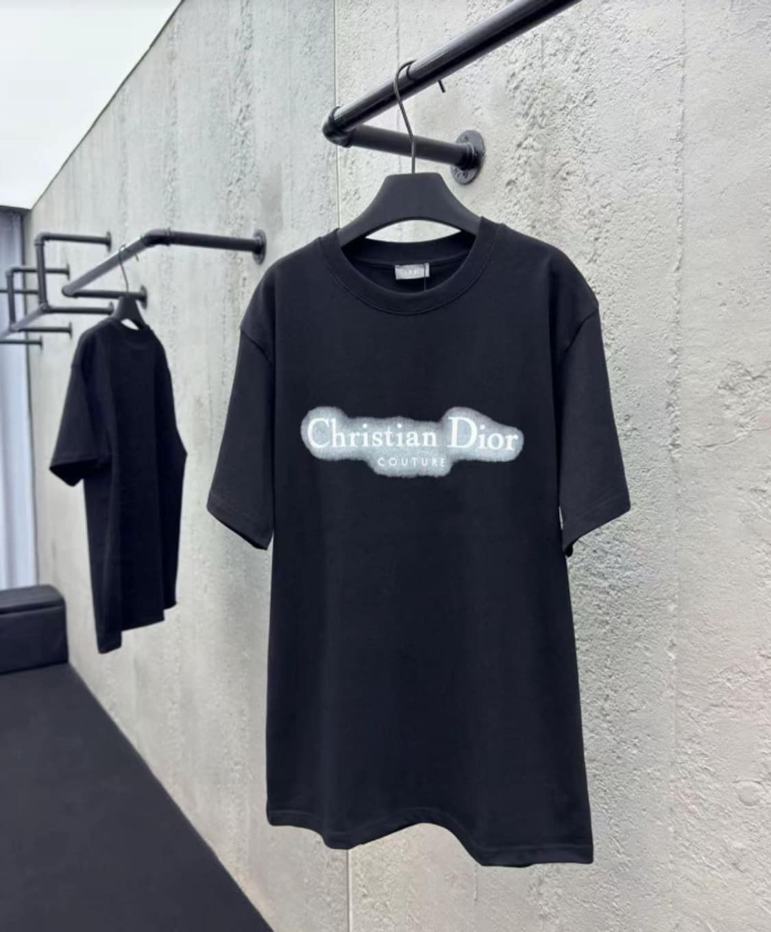 [디;올] 새상품 / 반팔 / 약 105~110 사이즈 상품이미지1