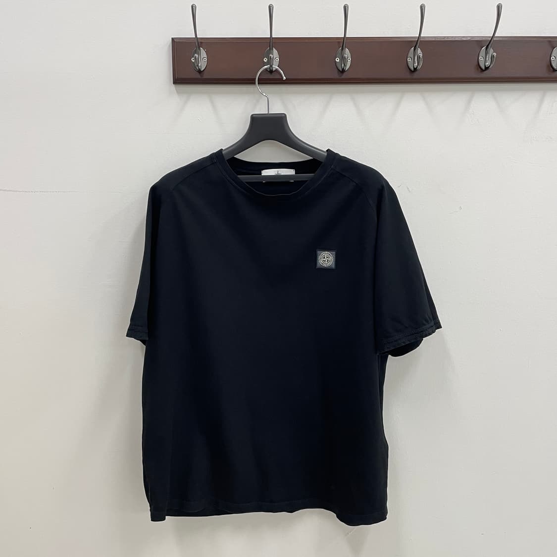 스톤 아일랜드 xl 와펜 패치 블랙 코튼 반팔 저지 티셔츠 상품이미지1