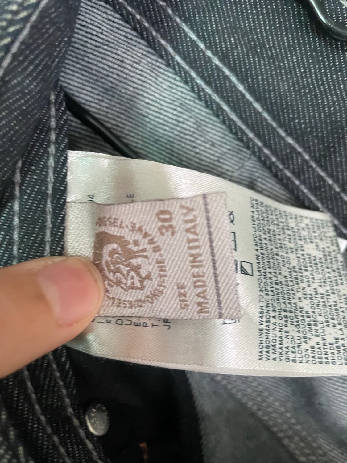 디젤 KROOOLEY 슬림캐롯 생지 데님 상품이미지5