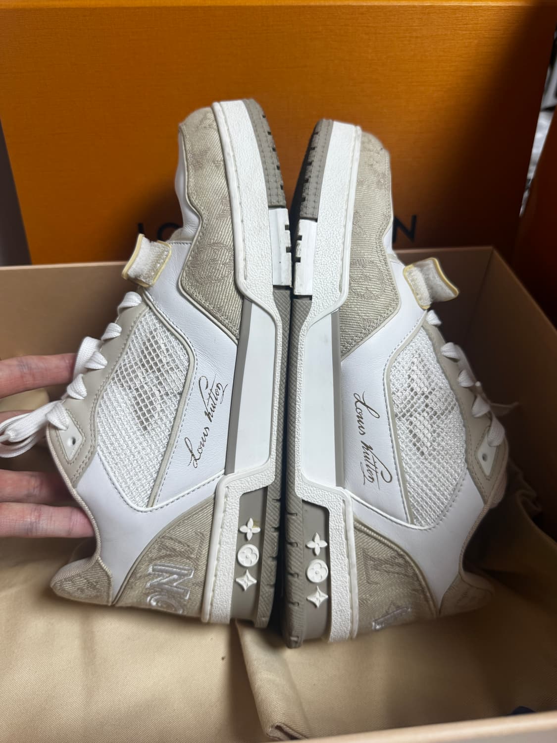 [풀구성] 루이비통 LV 트레이너 벨크로 베이지 트레이너 스니커즈 7 상품이미지4