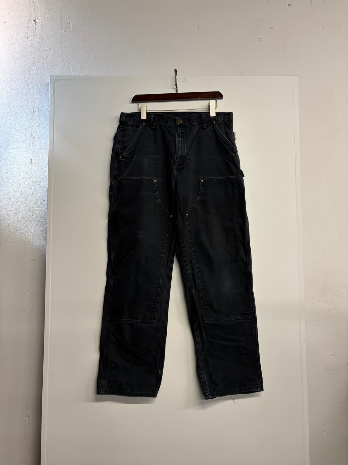 35-30“ 칼하트 B136 더블니 BLK Mexico 17s 상품이미지1