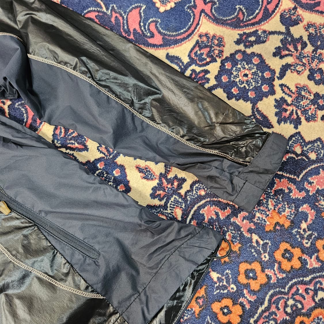 블랙야크 초경량 유광 후드 바람막이 95 상품이미지4