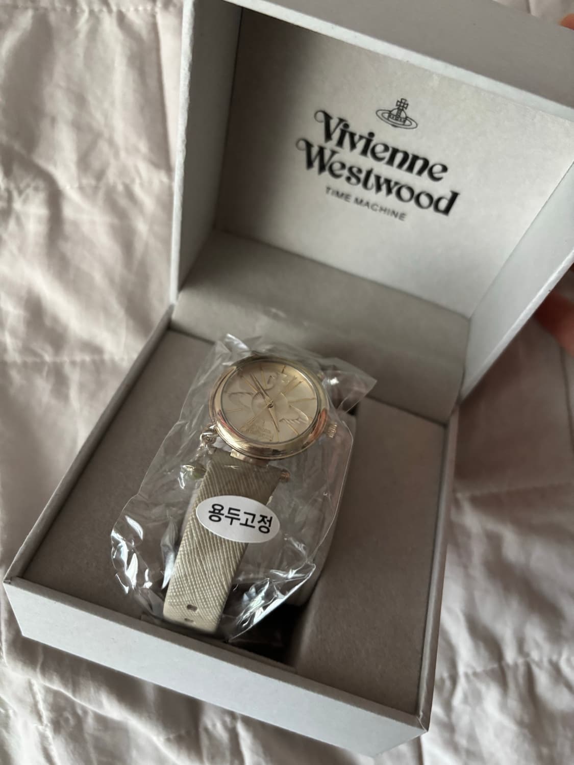 비비안웨스트우드 시계 상품이미지2