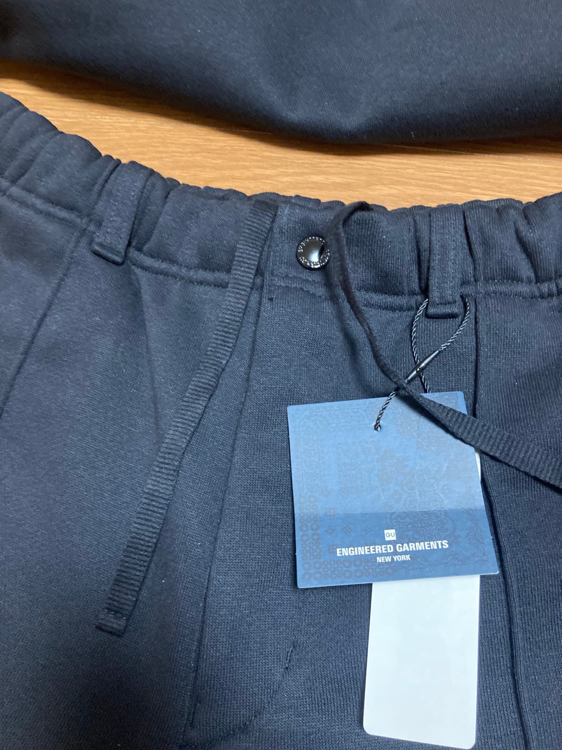 gu x 엔지니어드 가먼츠 스웻셋업 네이비 상품이미지8