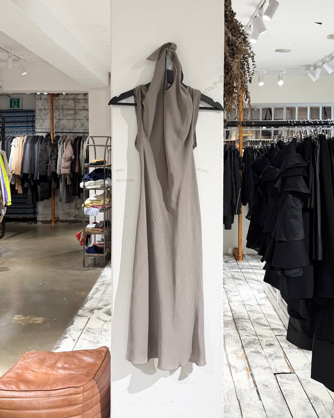 릭오웬스 그레이 백리스 홀터넥 맥시 드레스 상품이미지1